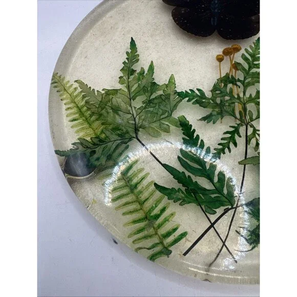 Vintage Lucite 7.75” Butterfly & Ferns Leaves Round Trivet hot plate - Picture 4 of 5